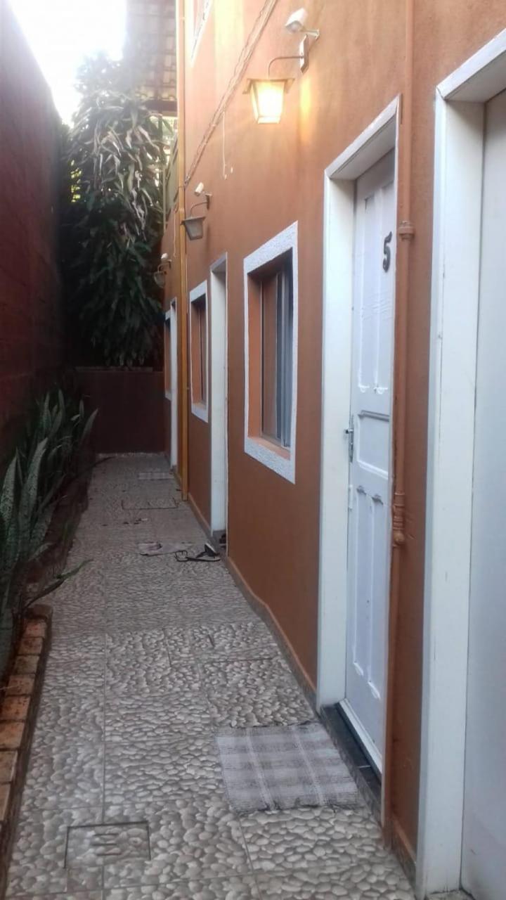 Hostel Trem Di Durmi Belo Horizonte Bilik gambar